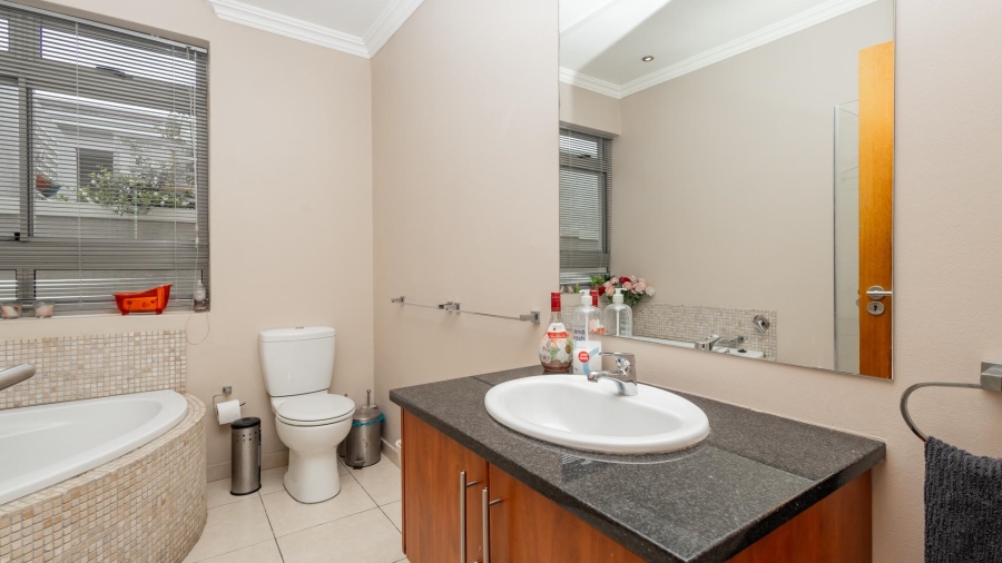 4 Bedroom Property for Sale in Sunset Beach Western Cape